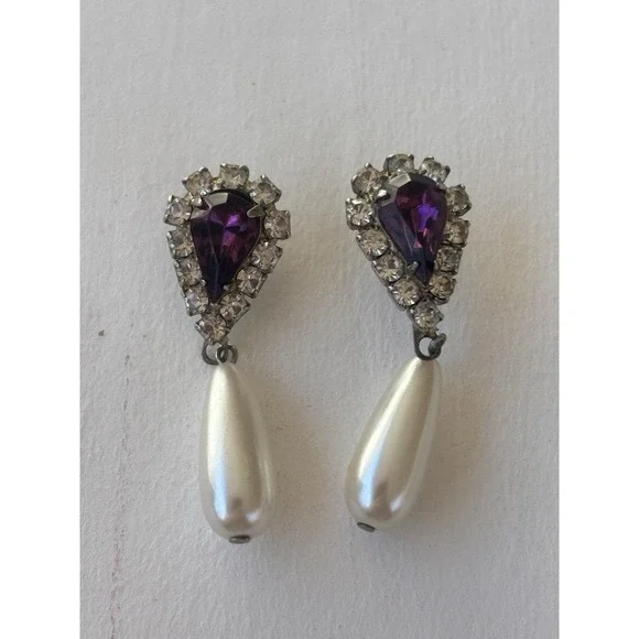 Earrings Purple Rhinestones Pearl Gold Tone Jewelry About 1" - Picture 1 of 4